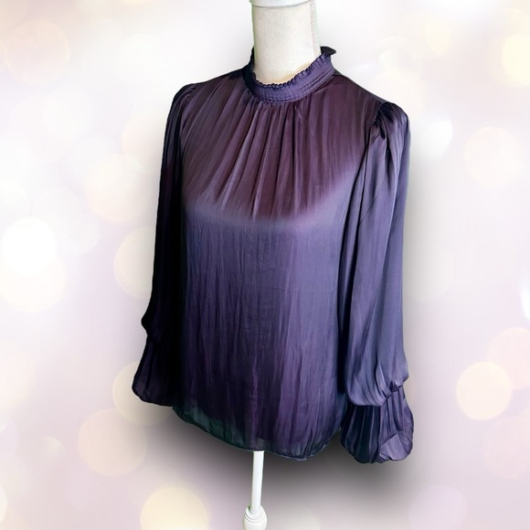 NWT Carmen Marc Valvo Bubbled Tiered Sleeve Top in “Aubergine” Size Medium - Picture 8 of 12